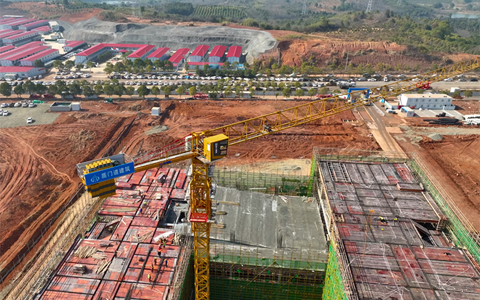 跑出加速度！37臺(tái)徐工塔機(jī)批量助建